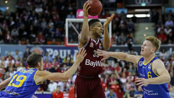 让人既忍俊 让人既忍俊