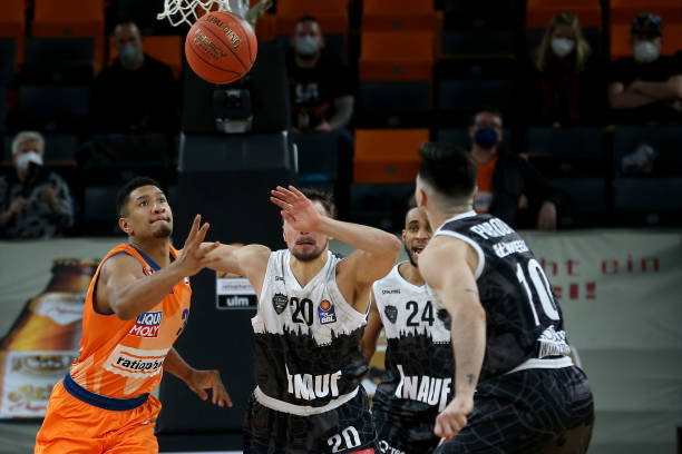 轮换捉襟见 轮换捉襟见